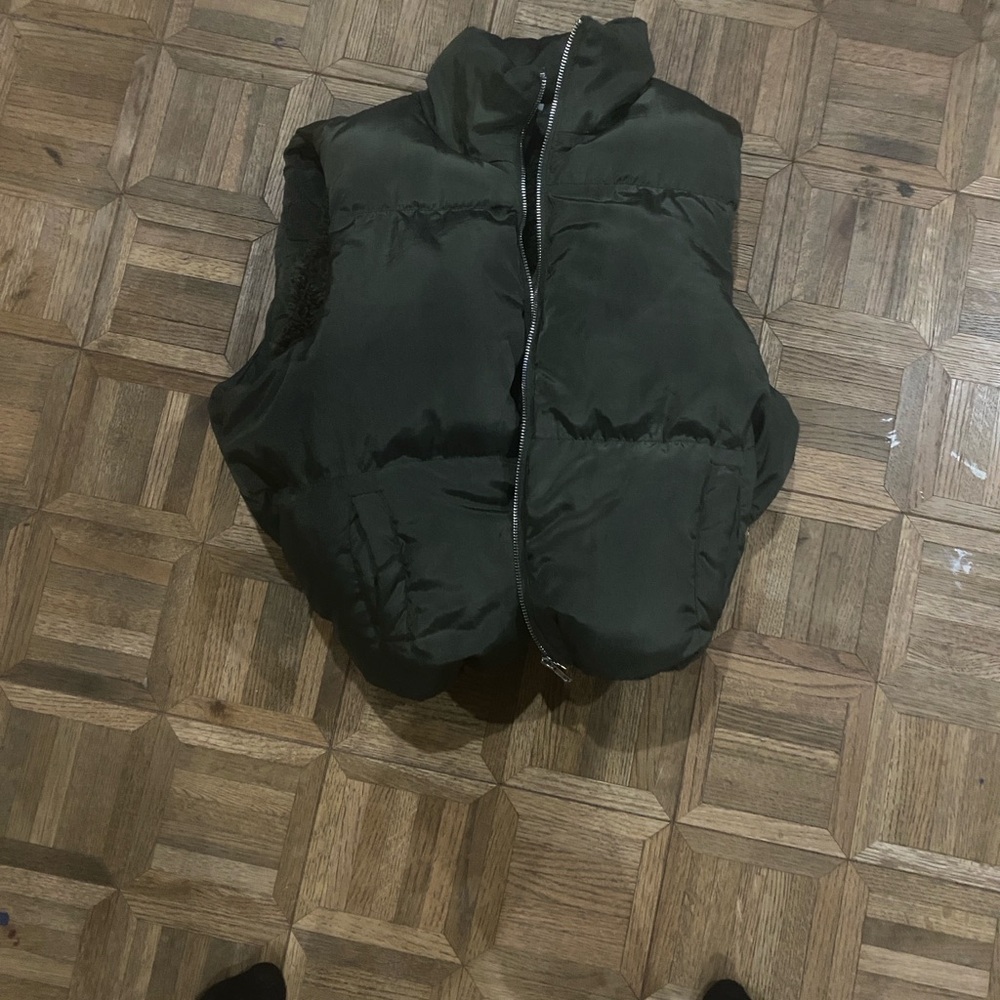 Women's Puffer Vest in Dark Green